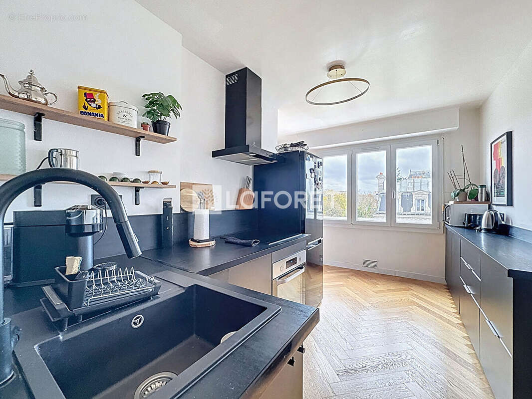 Appartement à FONTENAY-SOUS-BOIS