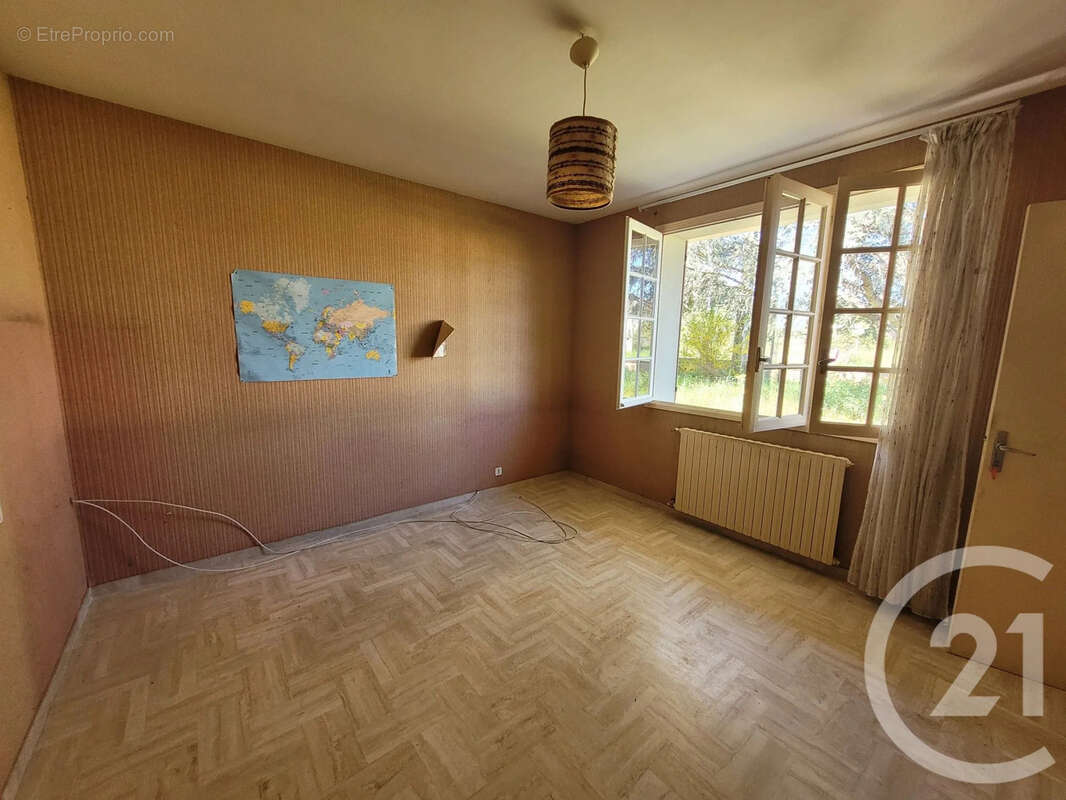 Maison à MONTANS