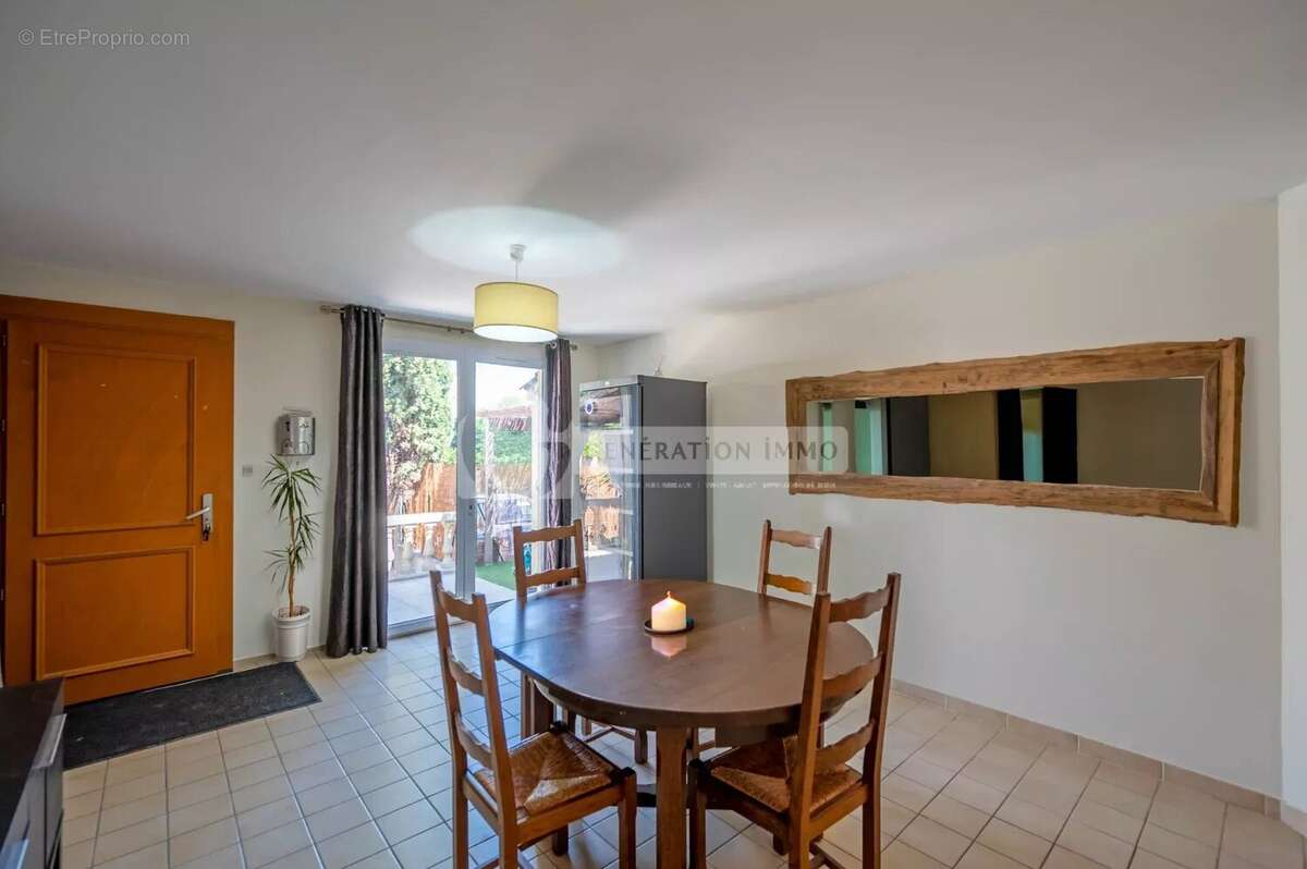 Maison à SAINT-ETIENNE-DU-GRES