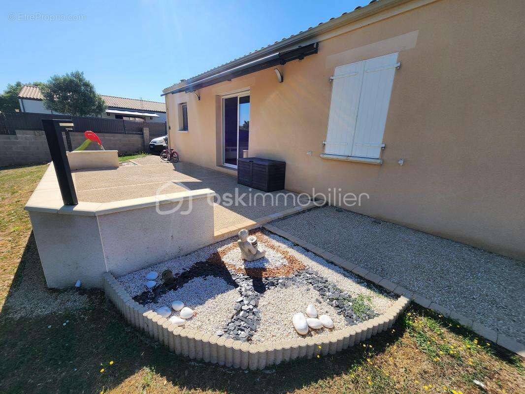 Maison à AZAY-LE-BRULE