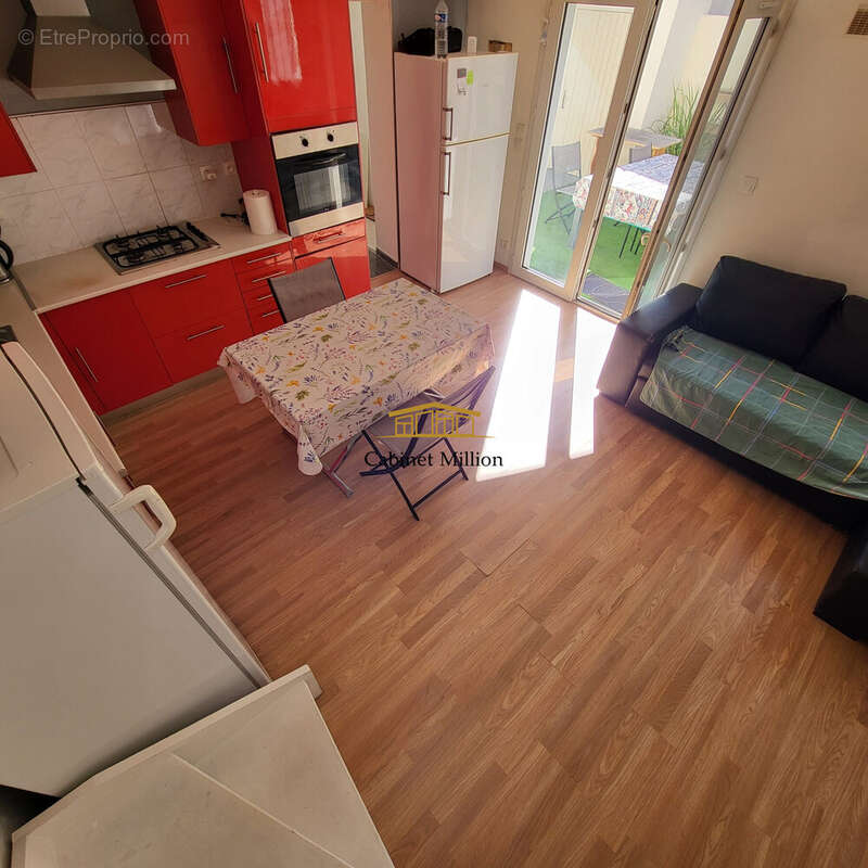 Maison à VIC-LA-GARDIOLE