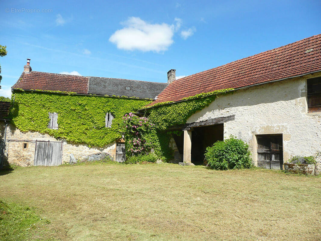Maison à VILLEFRANCHE-DE-ROUERGUE