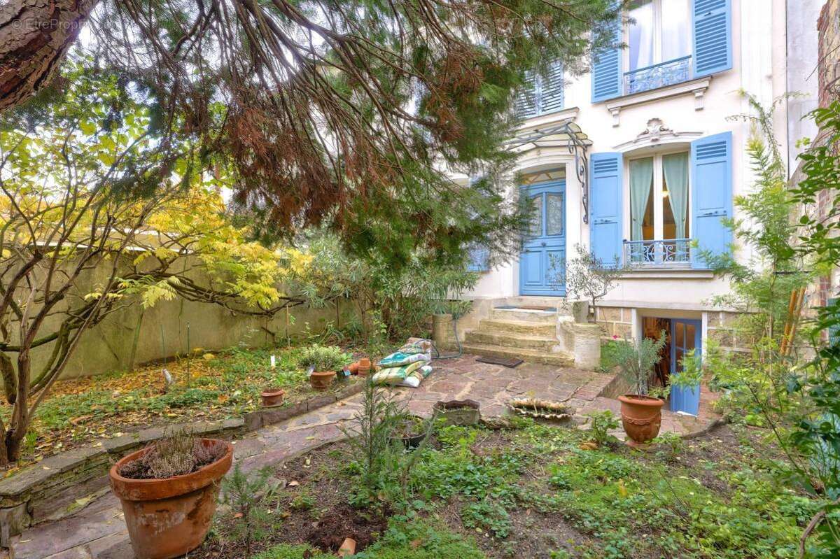 Maison à VILLENEUVE-LA-GARENNE