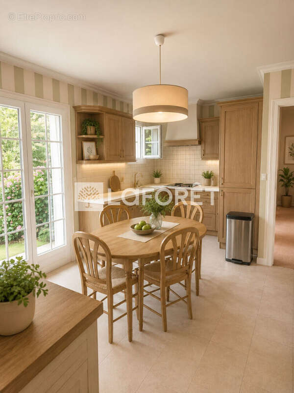 Maison Guerande 9 pièce(s) 210 m2 - photo 8