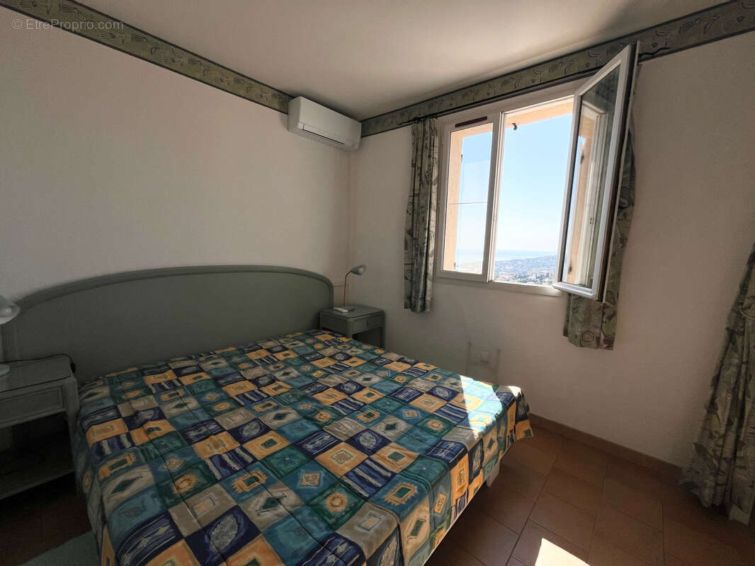 Maison à LES ISSAMBRES