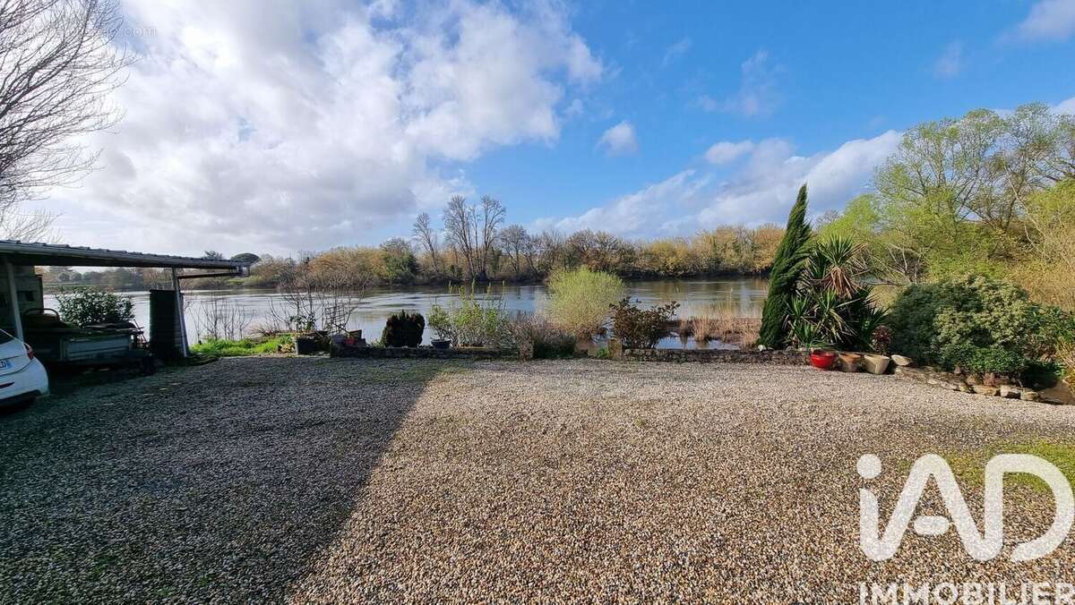 Maison 162 m² à Civrac-Sur-Dordogne  - photo 2