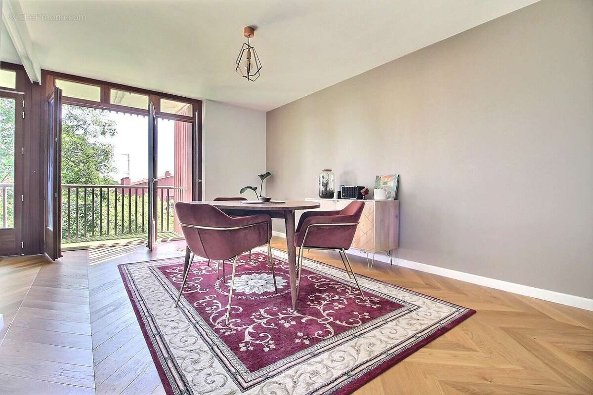 Appartement à RAMONVILLE-SAINT-AGNE