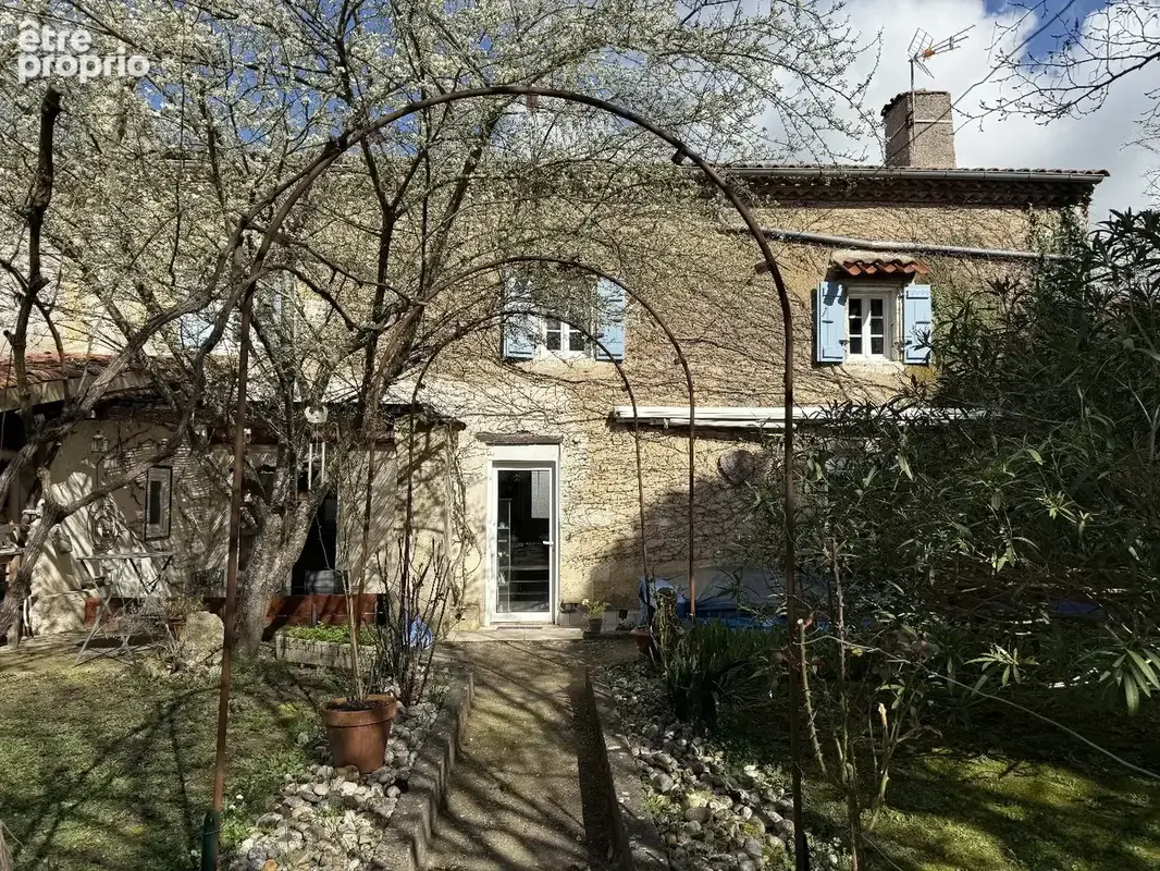 Maison de village magnifiquement rénovée avec jardin - photo 18