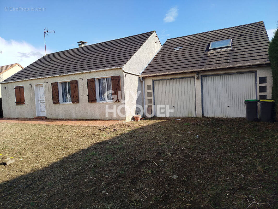 Maison à SAINT-REMY-SUR-AVRE