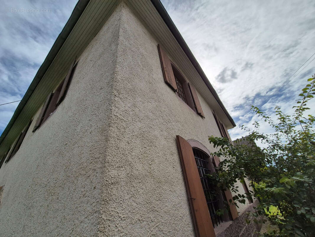 Maison à STEINBRUNN-LE-HAUT