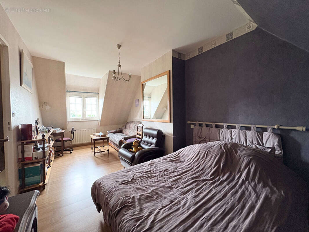 Maison à FLEURY-SUR-ORNE