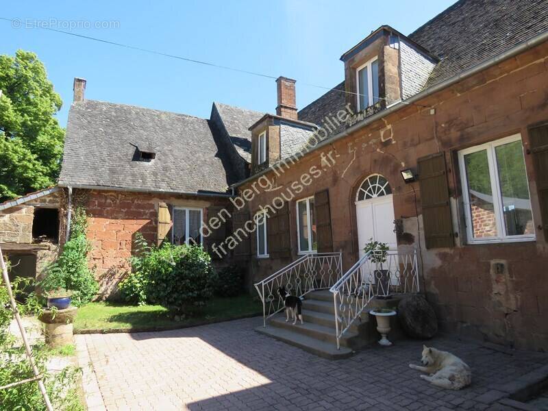 Maison à LOUIGNAC
