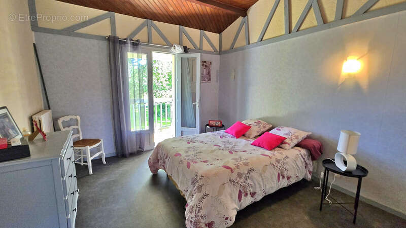 Maison à ORADOUR-SUR-GLANE