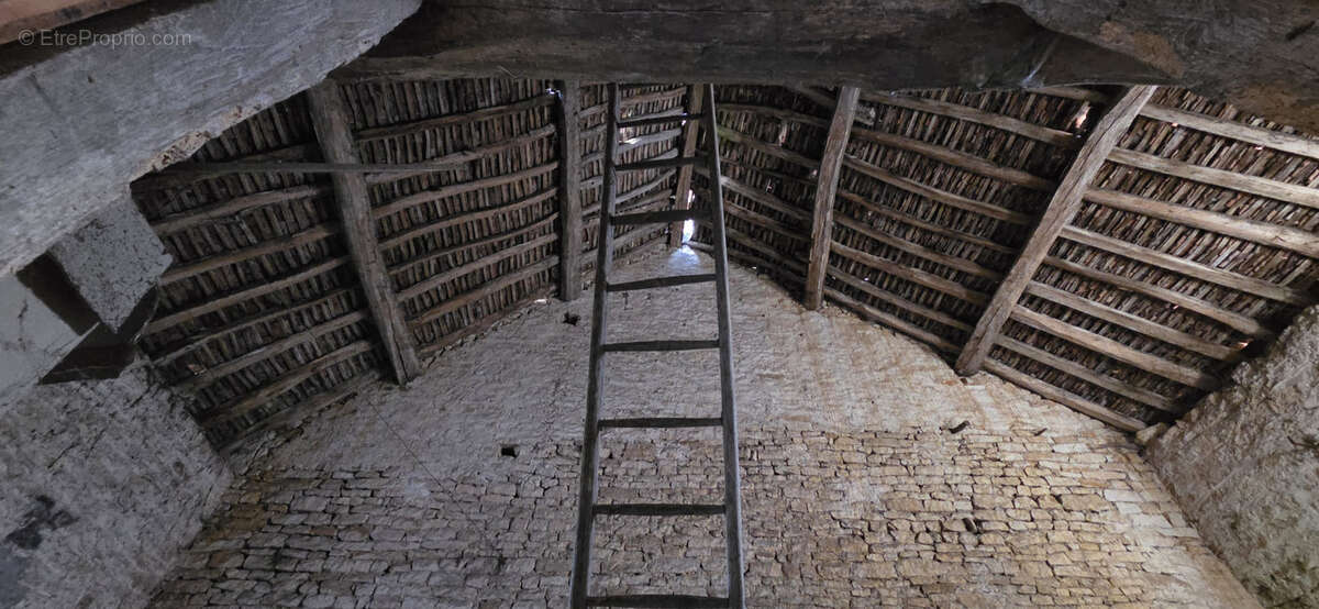 Maison à CORVOL-L'ORGUEILLEUX