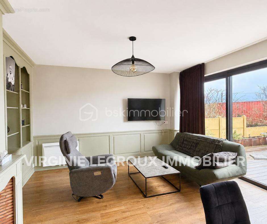 En Exclusivité, maison de caractère de 131m2 avec piscine - photo 8