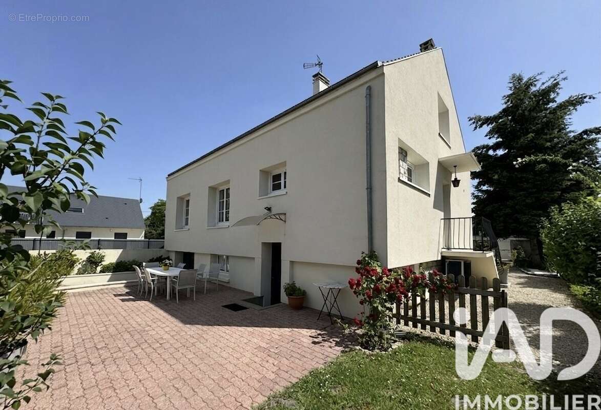 Photo 3 - Maison à SAINT-HILAIRE-SAINT-MESMIN