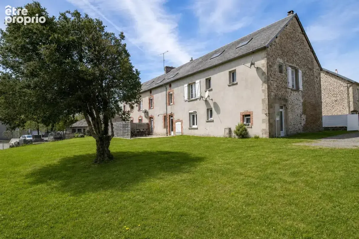 Maison spacieuse de 469 m² à Marsac, 16 pièces - photo 4
