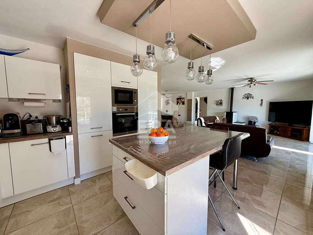 Maison 145m² à saint-maximin-la-sainte-baume - photo 8
