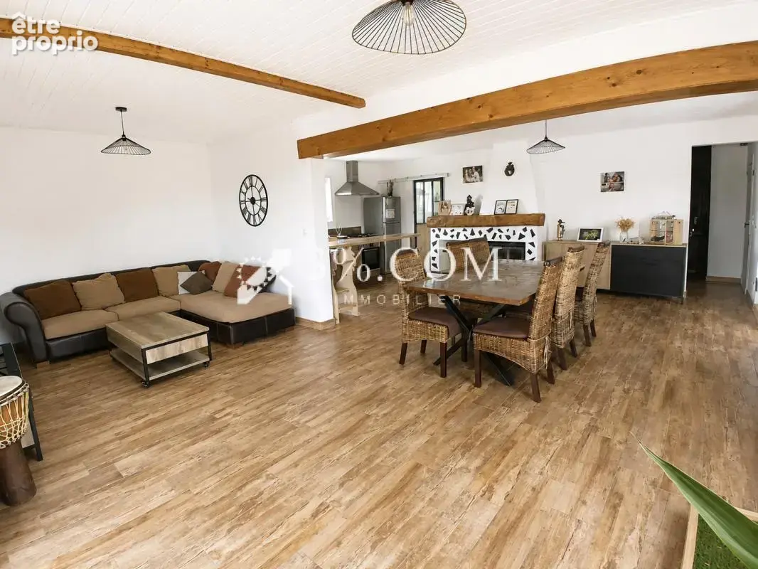 Maison de 130 m2 avec étang sur plus de 4 000 m2 de terrain - photo 4