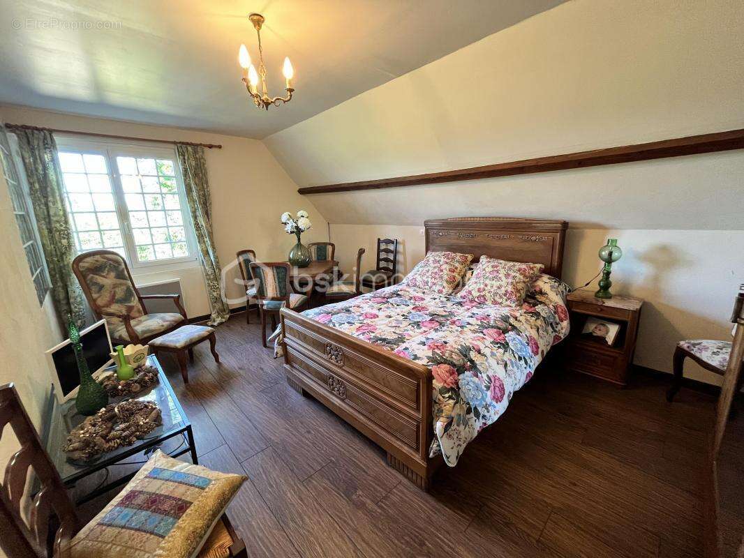 Maison à SAINT-MARTIN-DES-CHAMPS