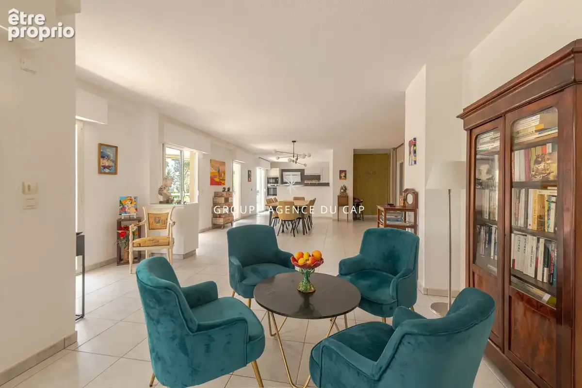 Appartement de standing 156 m² Saint-Raphaël Boulouris Terrasse 43 m² Piscine 2 garages - photo 4