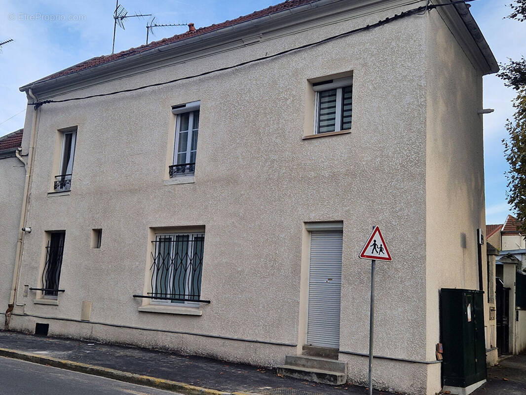 Appartement à LIVRY-GARGAN