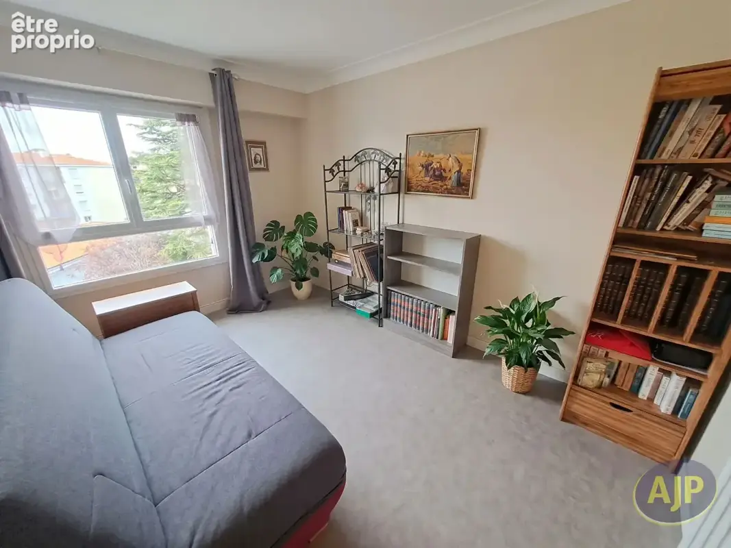 CHALLANS - Appartement 2 chambres - photo 6
