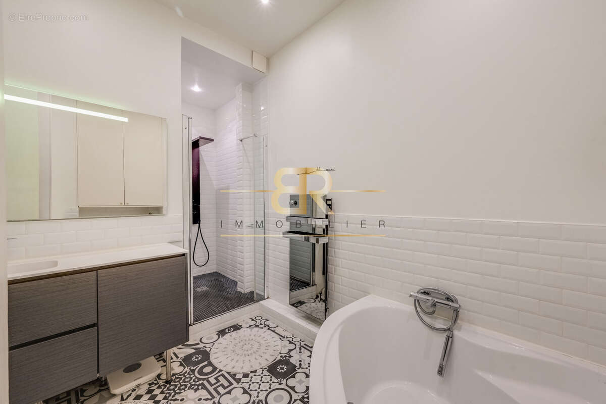 Appartement à PARIS-10E