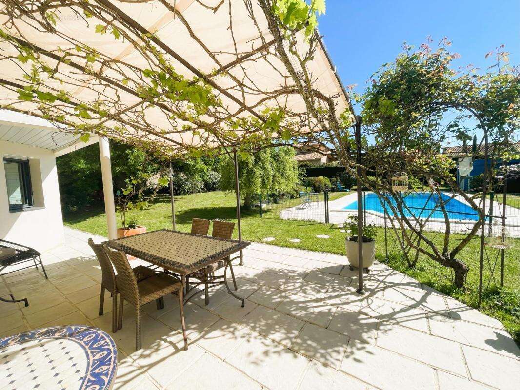 Maison avec piscine 8 pièces 146 m² La Séguinière - photo 5