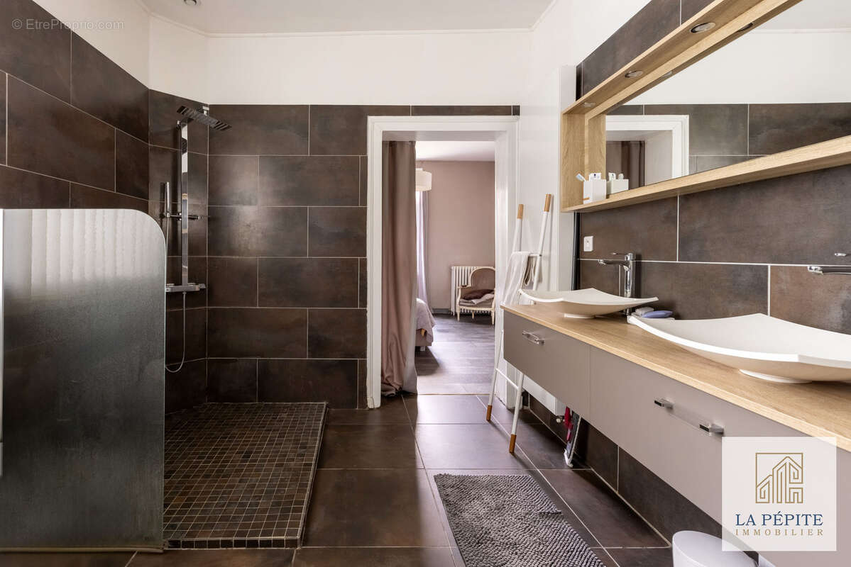 Maison à CONDE-SUR-L&#039;ESCAUT