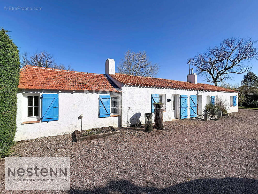 Maison à SAINT-URBAIN