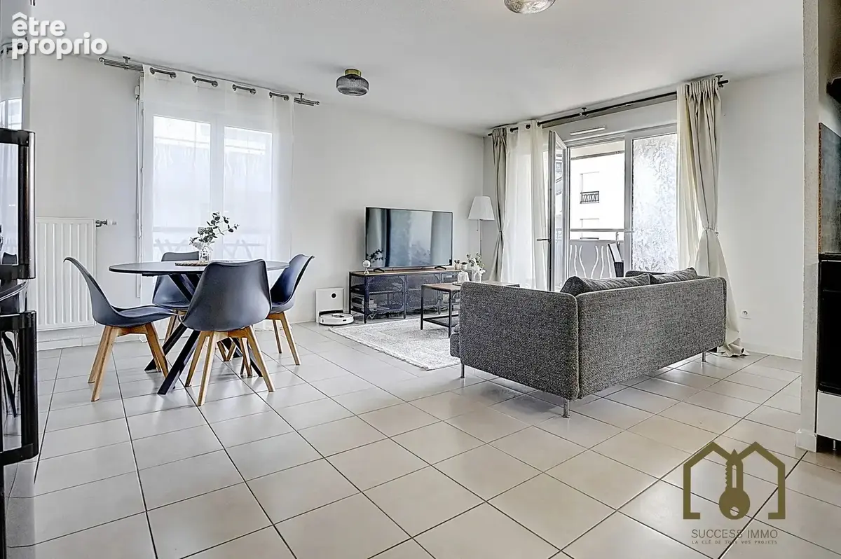 Appartement à VAULX-EN-VELIN