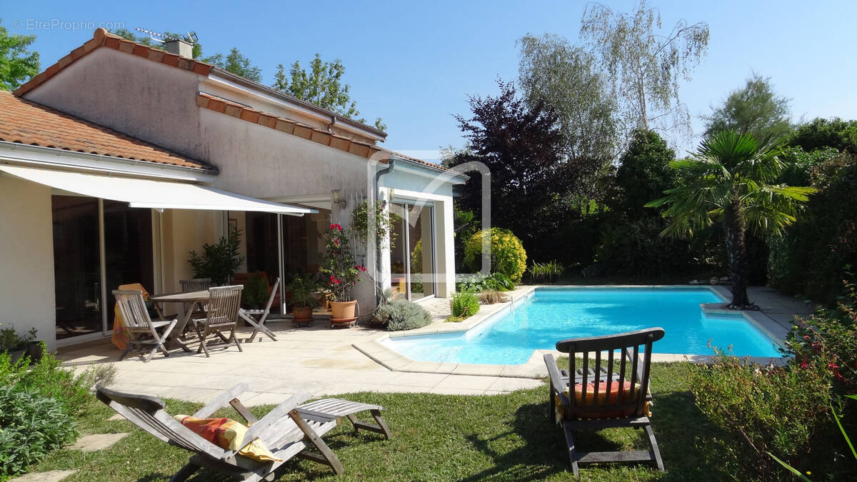 Maison à BUXEROLLES
