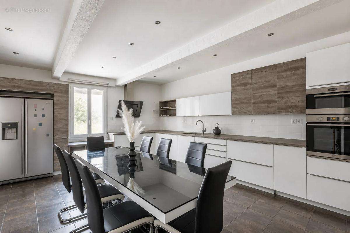Maison familiale de 7 pièces située à Feyzin - photo 7