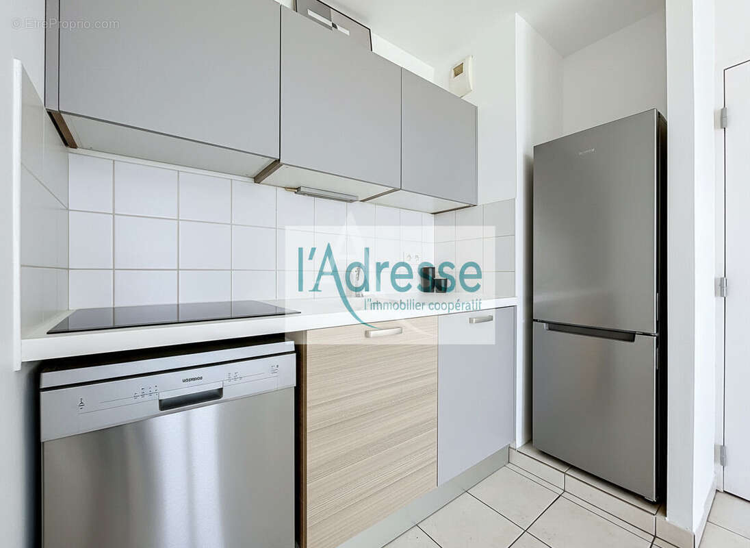 2 pièces Antibes Etage élevé avec 2 parkings sous-sol - photo 8