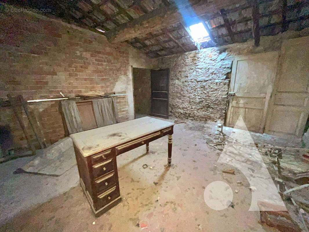 Appartement à SALERNES