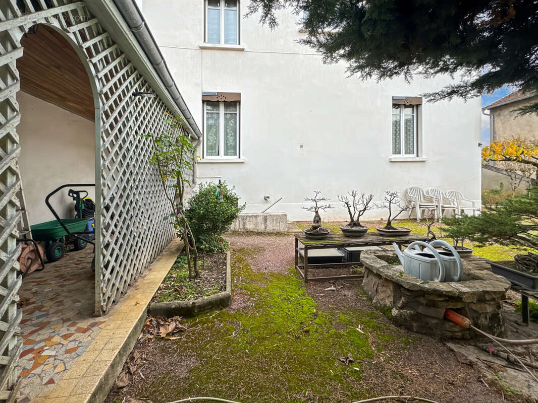 Maison à TREVOUX