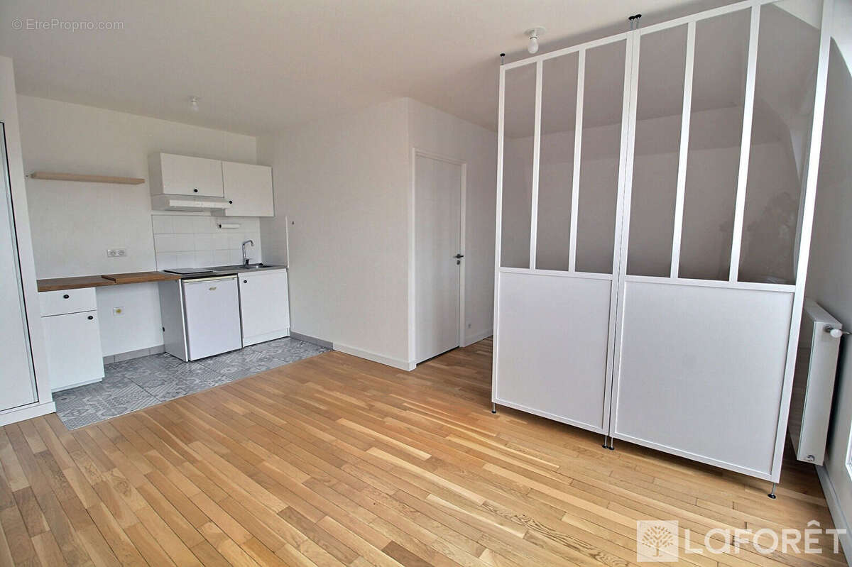 Appartement à LA GARENNE-COLOMBES