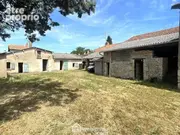 Dans un hameau, proche de l'axe Loudun direction Poitiers, - Maison à GUESNES