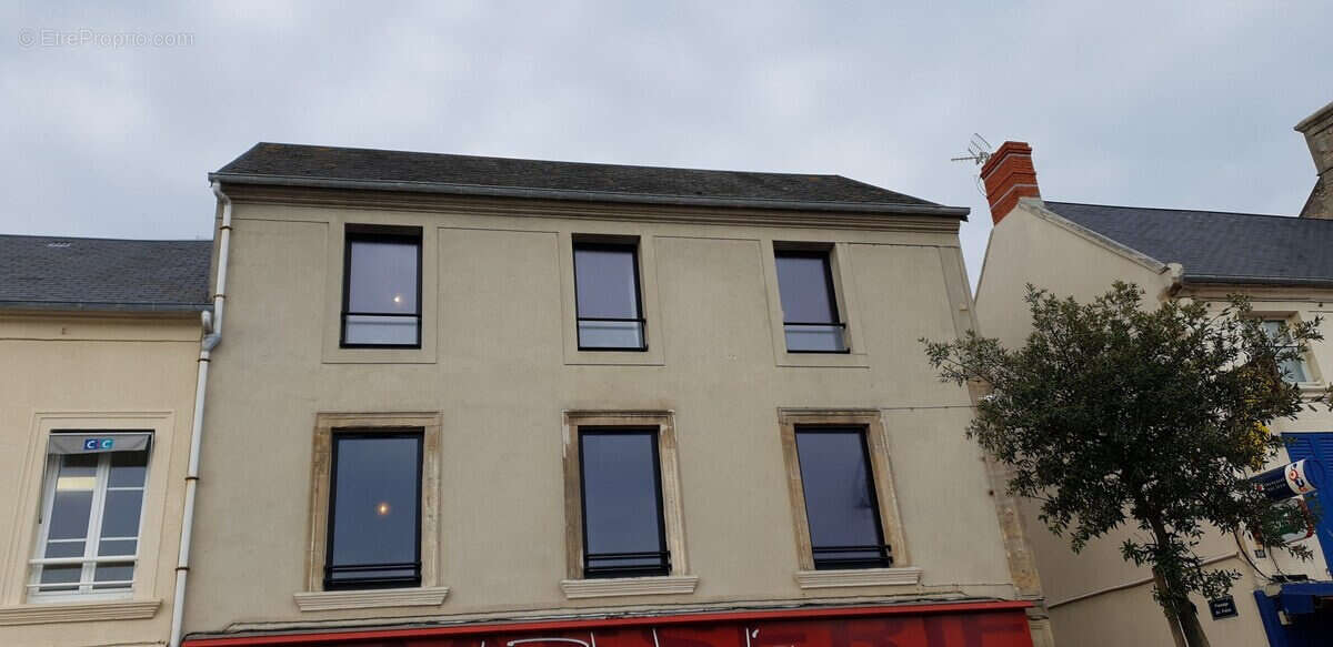 Appartement à PORT-EN-BESSIN-HUPPAIN