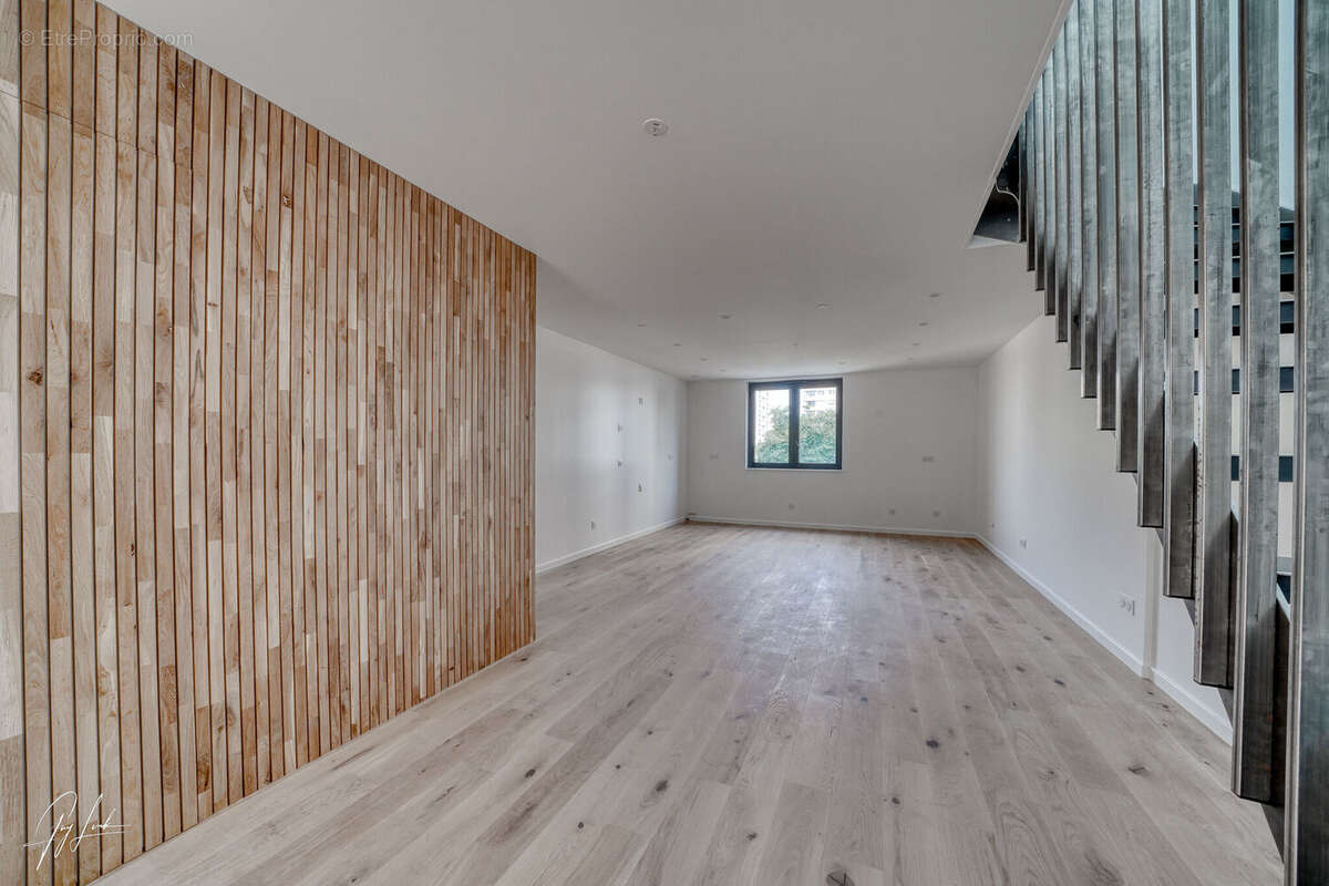 Photo 9 - Appartement à SURESNES