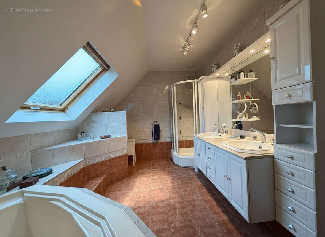 Maison à PONTAULT-COMBAULT