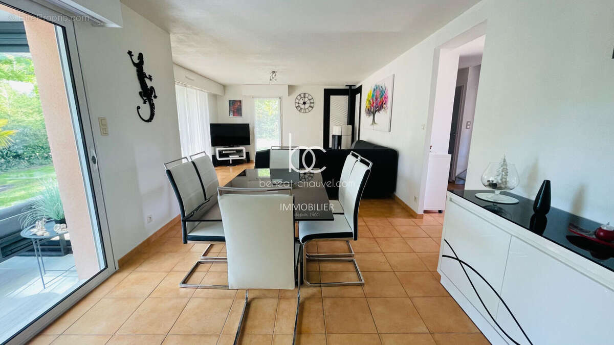 Maison à LE TOUR-DU-PARC