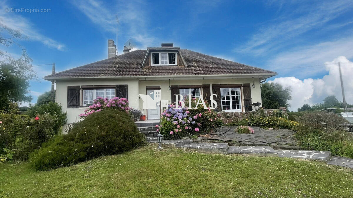 Maison à MOYAUX