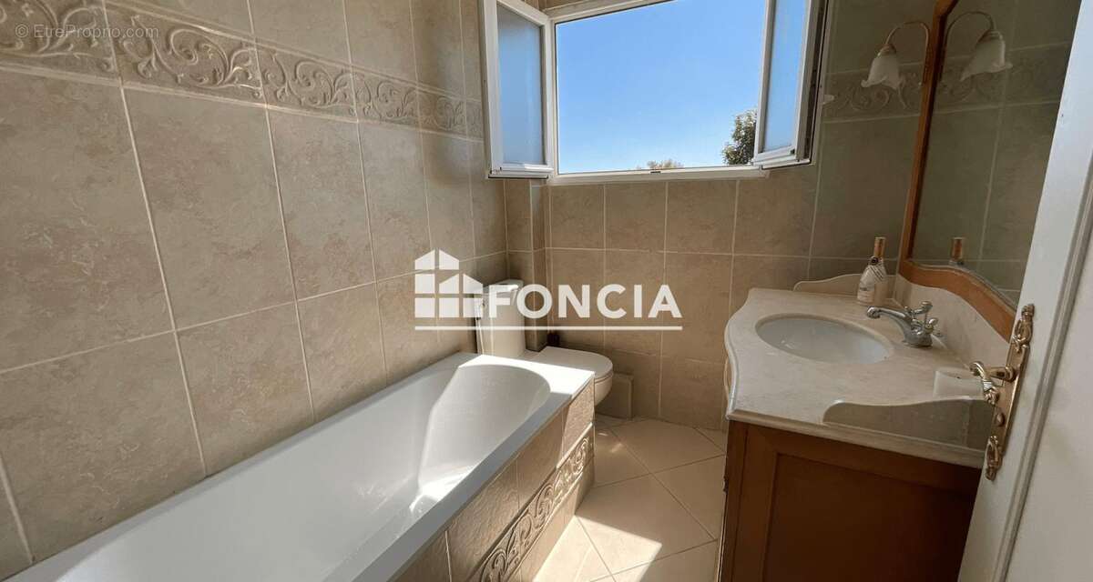 Maison à CHILLY-MAZARIN