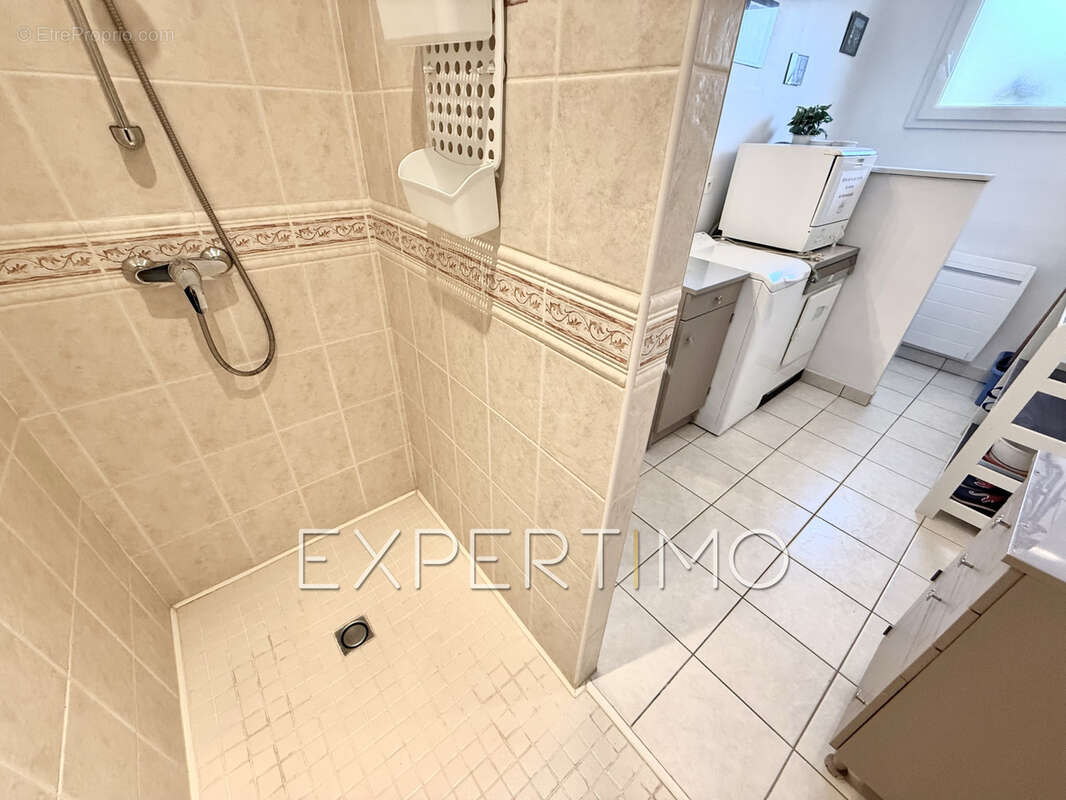 Terrain à LONGEVILLE-SUR-MER