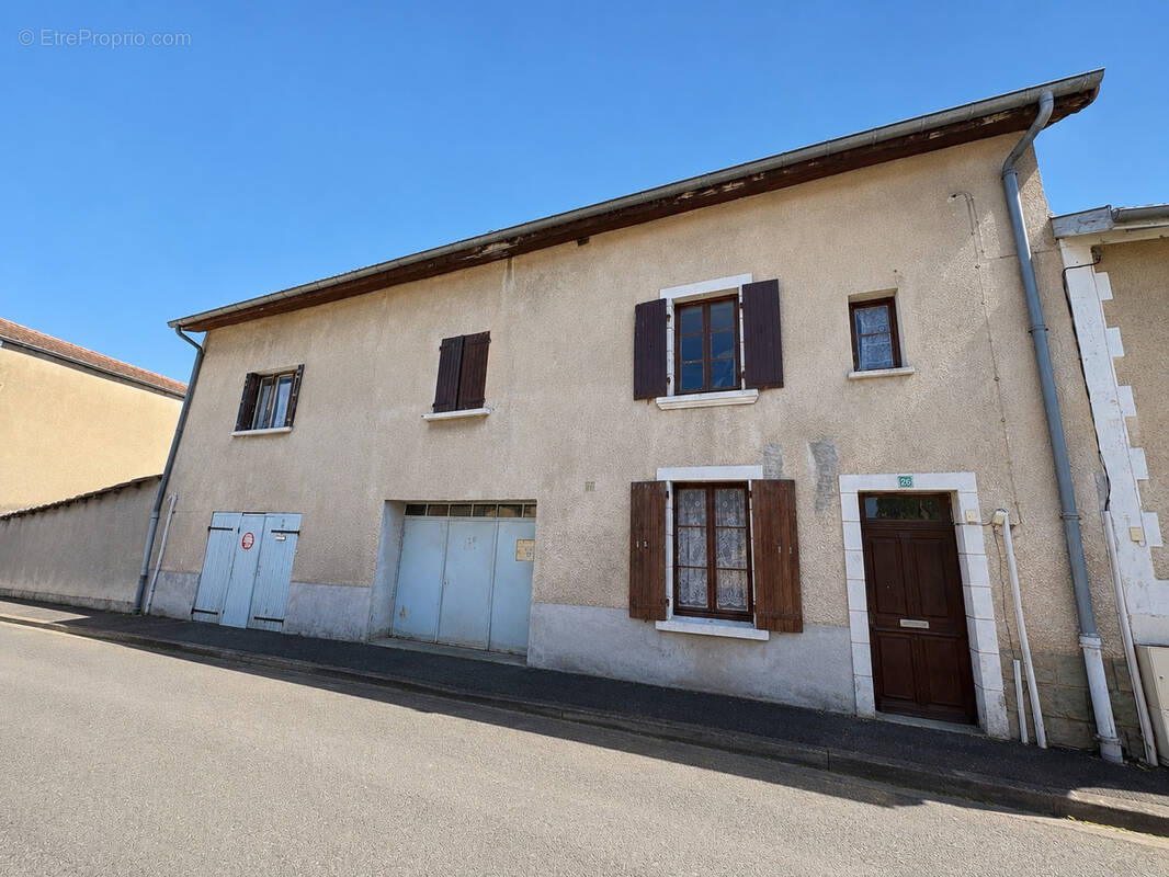 Maison à PUY-GUILLAUME