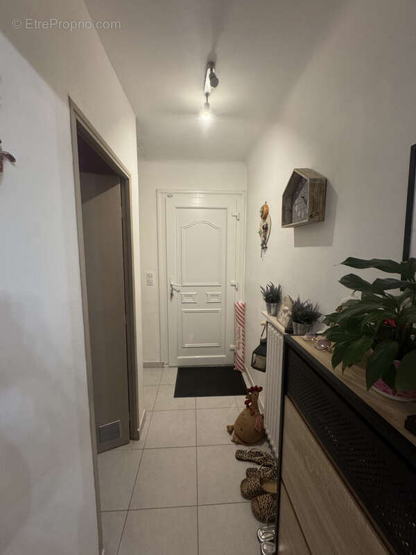 Maison avec fort potentiel sur 2 133 m2 de terrain constructible et divisible - photo 17