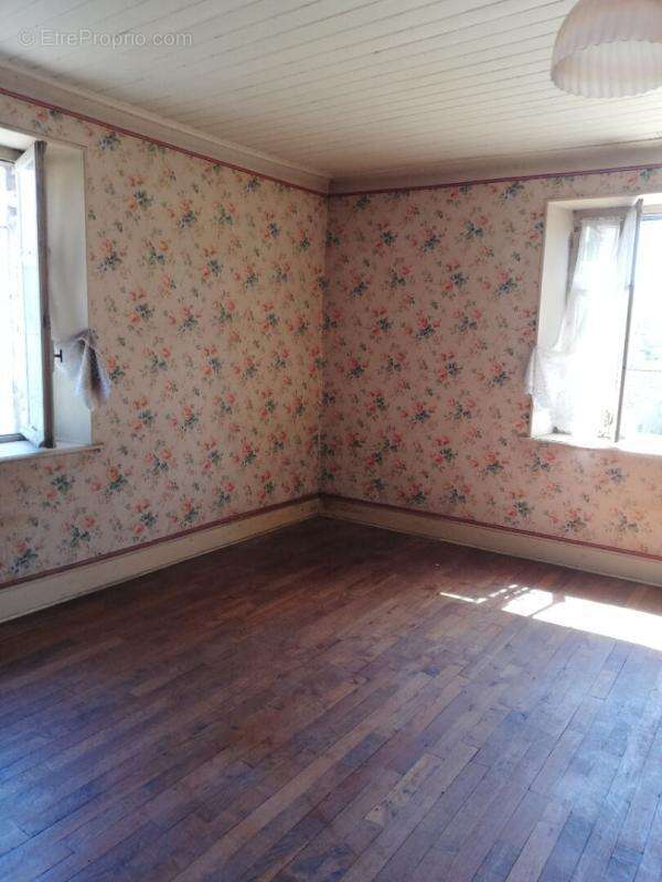 Maison de Village Anchenoncourt et Chazel 165 m2 avec terrain - photo 8