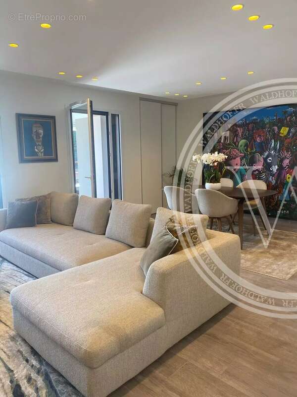 Appartement à EZE